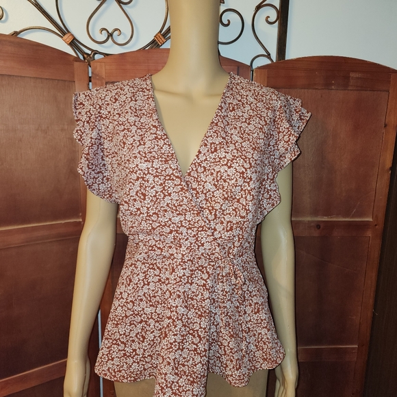 Women's top - Picture 1 of 10